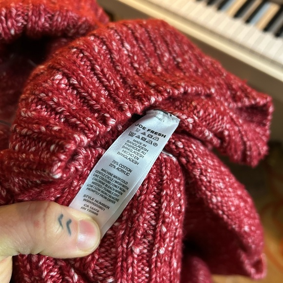 Joe Fresh Red Turtleneck Sweater L - Picture 7 of 12